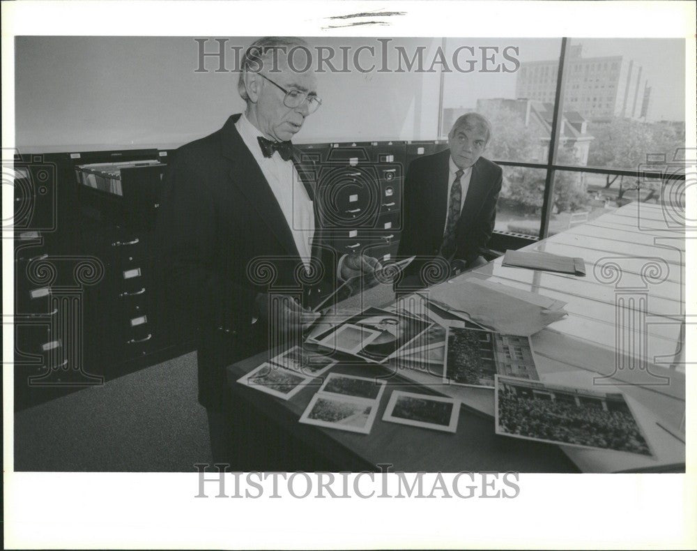 1991 Press Photo Philip Mason Warner Pflug Wayne State - Historic Images