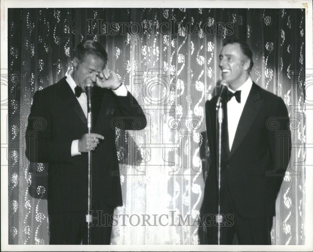 Press Photo Dick Martin Rowan stage Las Vegas - Historic Images