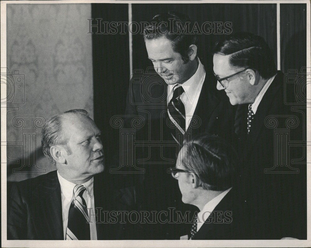 1974 Press Photo J Gerald Ford Texas Banker - Historic Images