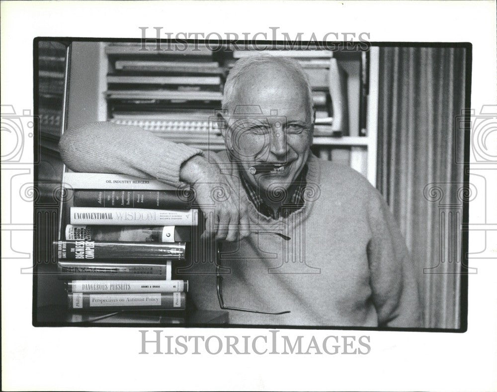 1990 Press Photo Walter Adams - Historic Images