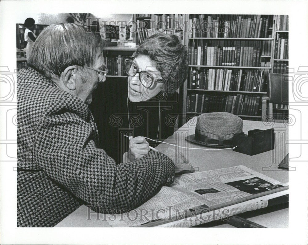 1977 Press Photo Beatrice Adamski Stanley Golota Historic Images