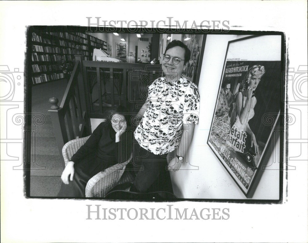 1992 Press Photo Robin Agnew James Agnew Books - Historic Images