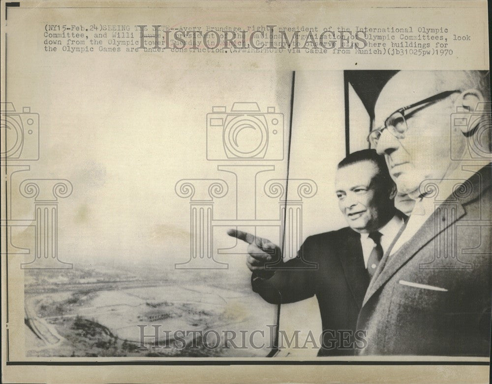 1970 Press Photo Olympic officials review site - Historic Images