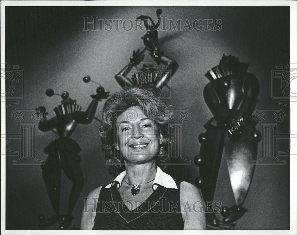 1975 Press Photo Mrs. Barbara Wrigley - Historic Images