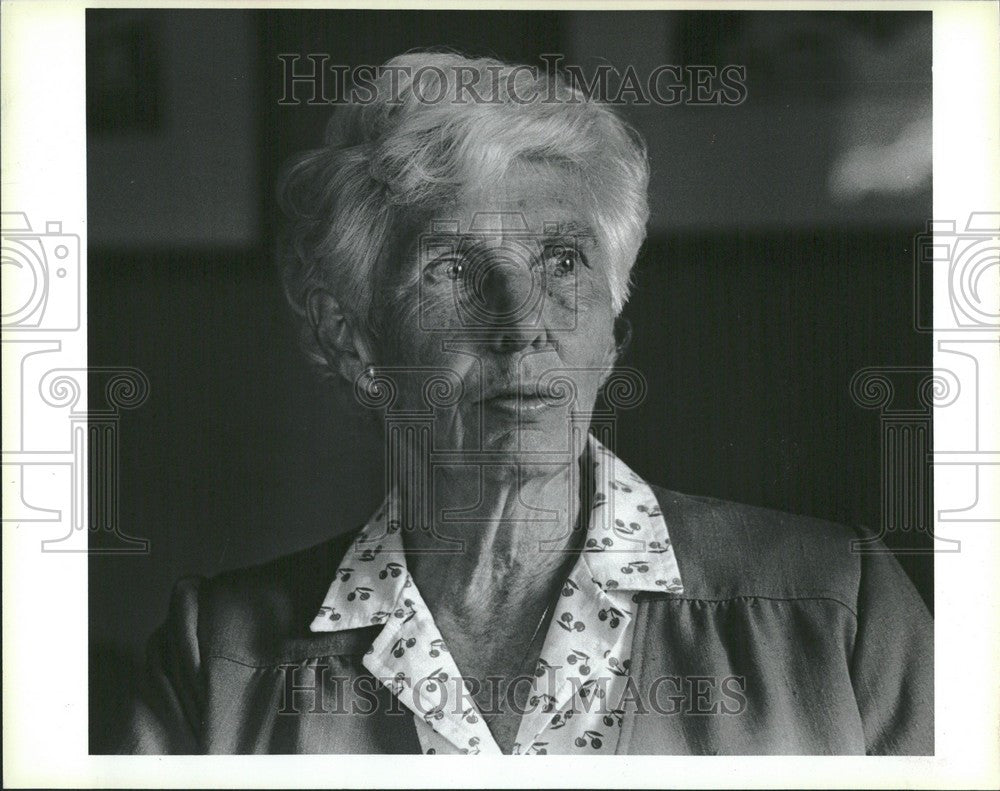 1984 Press Photo Josephine Wunsch teen author novelist - Historic Images