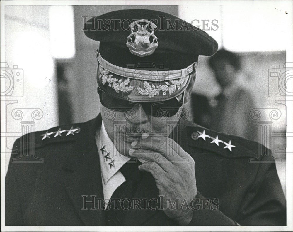 1982 Press Photo W. Frank Blount - Historic Images