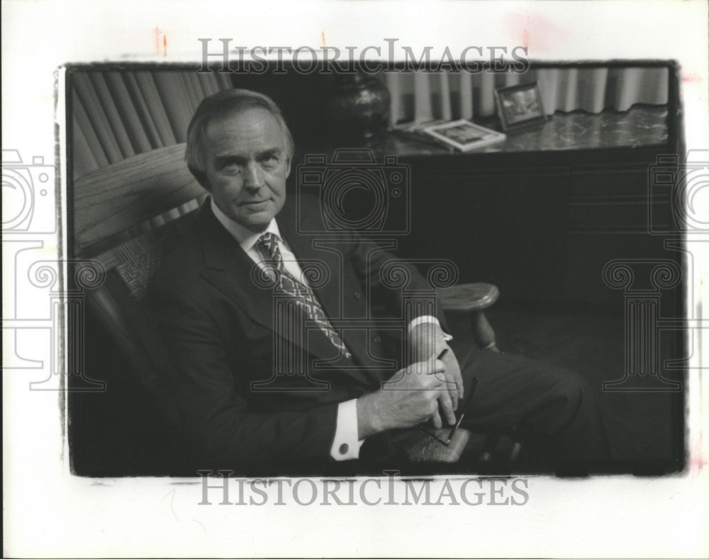 1991 Press Photo Glen Fortinberry CEO Ross Roy Group - Historic Images