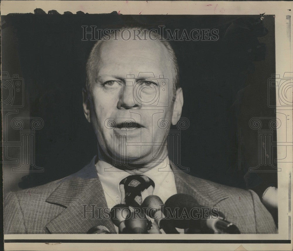 1974 Press Photo President Ford praises Nixon - Historic Images