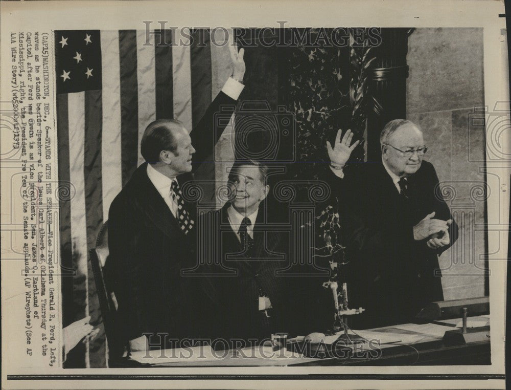 1973 Press Photo Gerald R. Ford Carl Albert swearing in - Historic Images