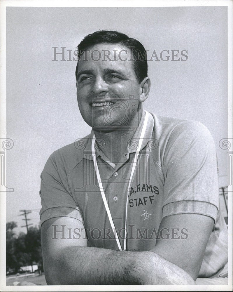 Press Photo Harland Svare is a football linebacker - Historic Images