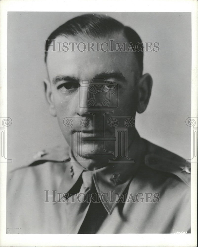 1943 Press Photo Richard K. Sutherland General - Historic Images