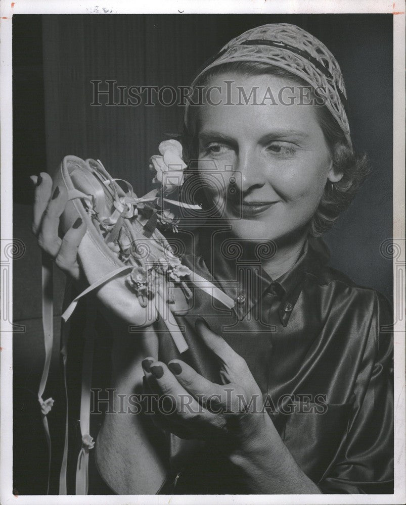 1956 Press Photo Mrs. Weldon O. Yeager - Historic Images