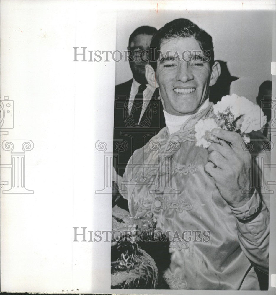 1964 Press Photo Manuel Ycaza Jockey - Historic Images