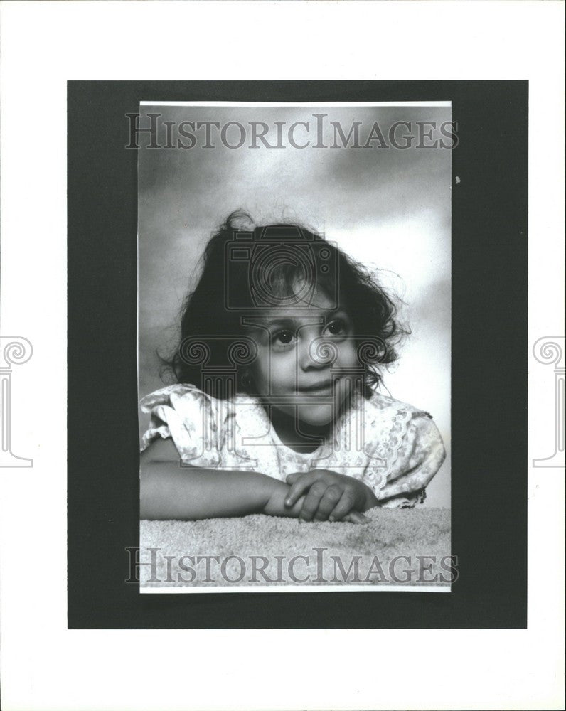 1992 Press Photo Maya Esther Gabriel Child - Historic Images