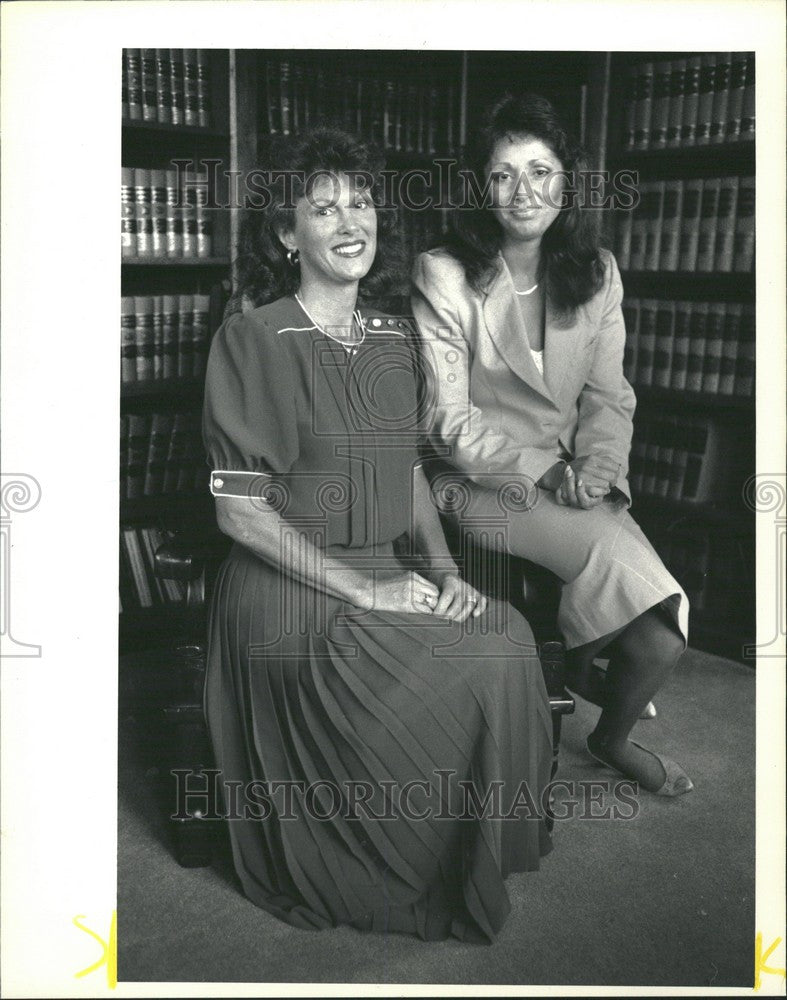 1987 Press Photo Linda Gagniuk Gabriele Paxton Detroit - Historic Images