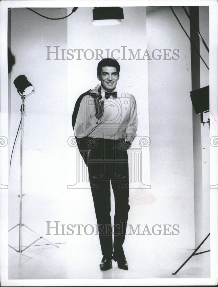 1964 Press Photo Sergio Franchi Texaco Star parade CBS - Historic Images