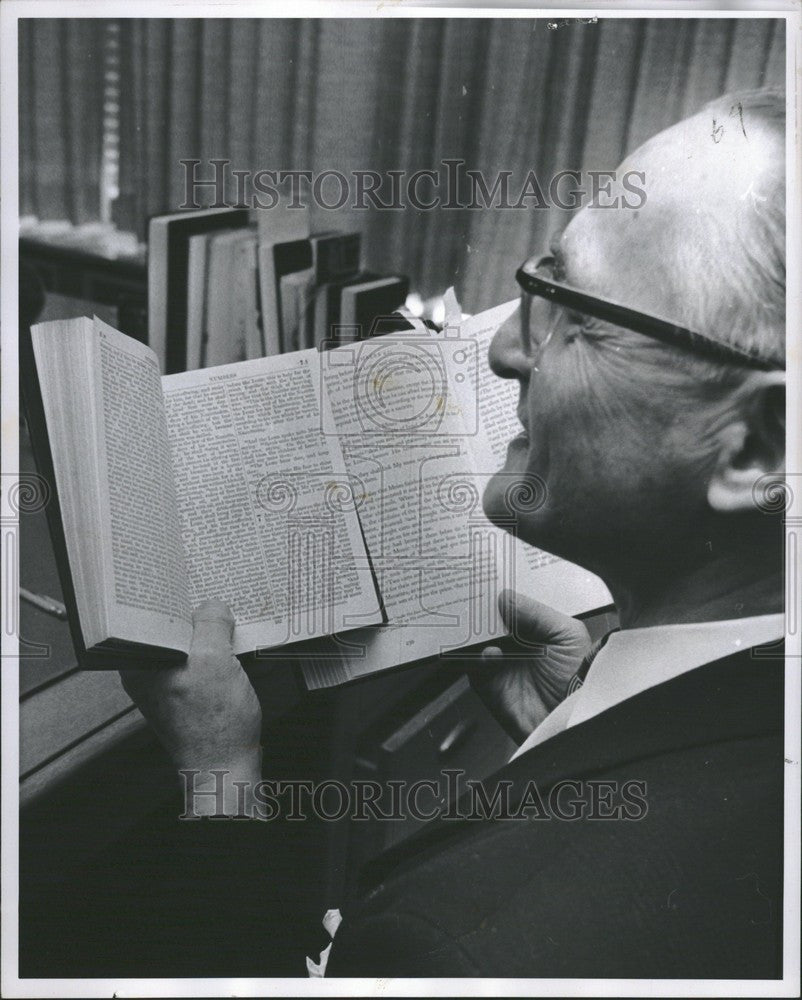 1963 Press Photo Rabbi Leon Dram - Historic Images