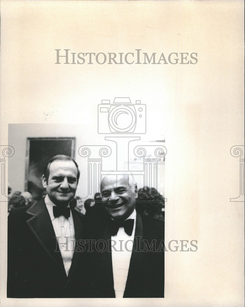 1971 Press Photo Lee Iacocca Jerry Bielfield - Historic Images