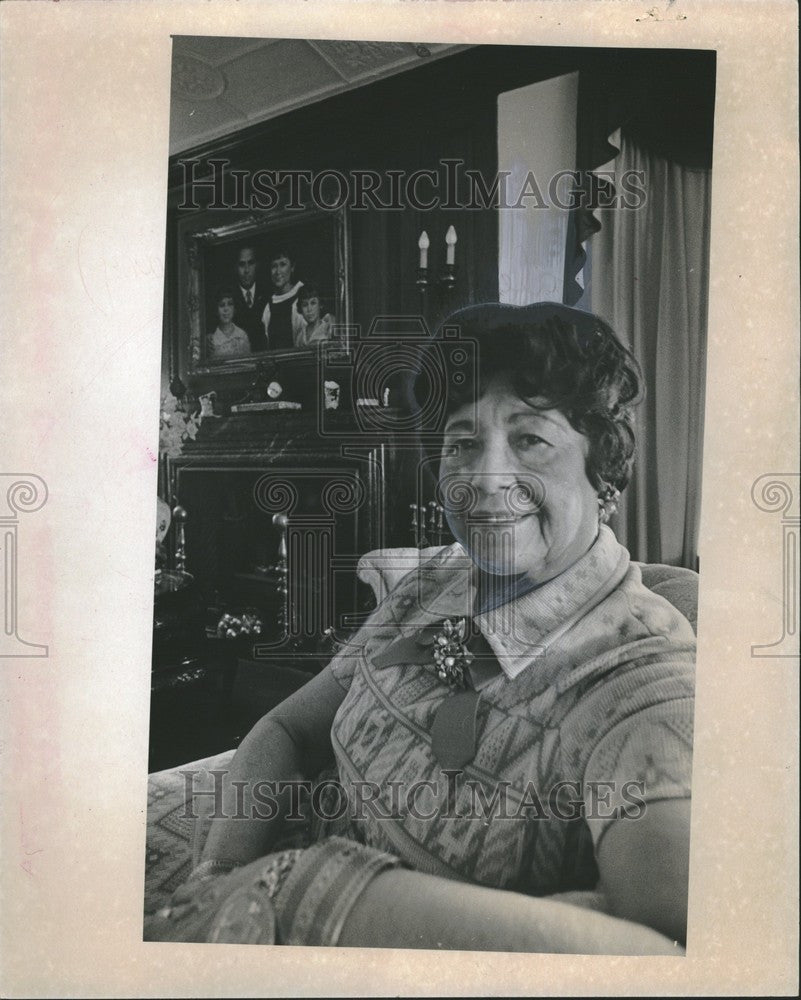 1974 Press Photo Mrs. Haley Bell - Historic Images