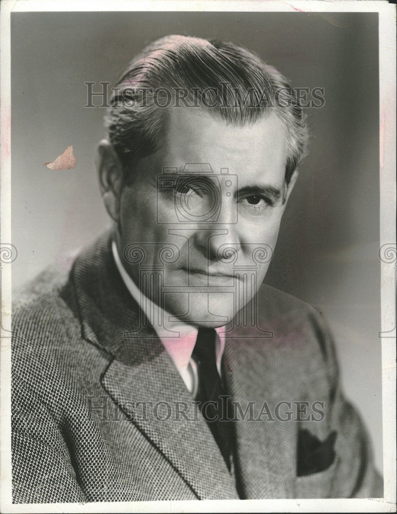 1976 Press Photo Eruc Sevareid Newsman CBS - Historic Images