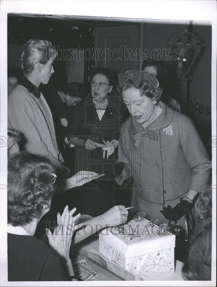 1960 Press Photo Mrs.Wesson Seyburn Socialite Michigan - Historic Images