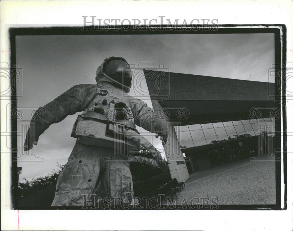 1990 Press Photo Gerald R.Ford Museum - Historic Images