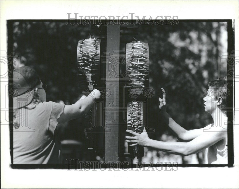 1990 Press Photo Foram Fleming Totem - Historic Images