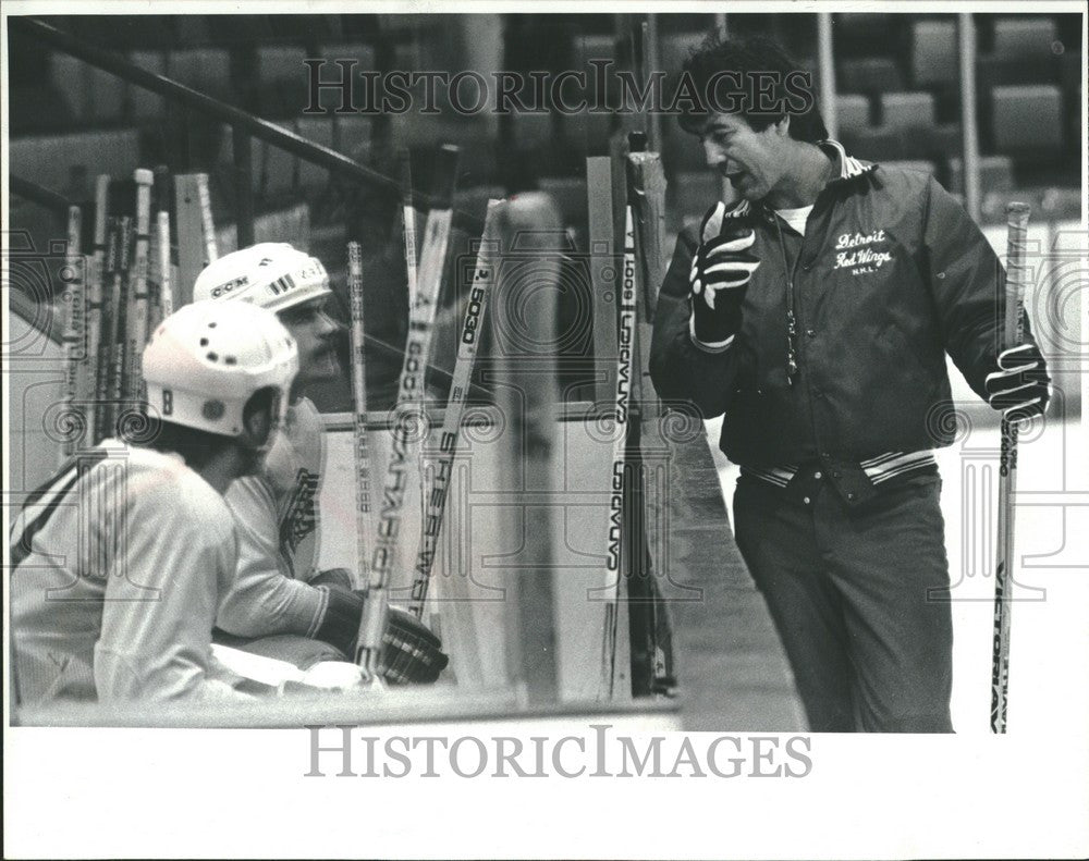 1983 Press Photo Nick Polano Hockey Player - Historic Images