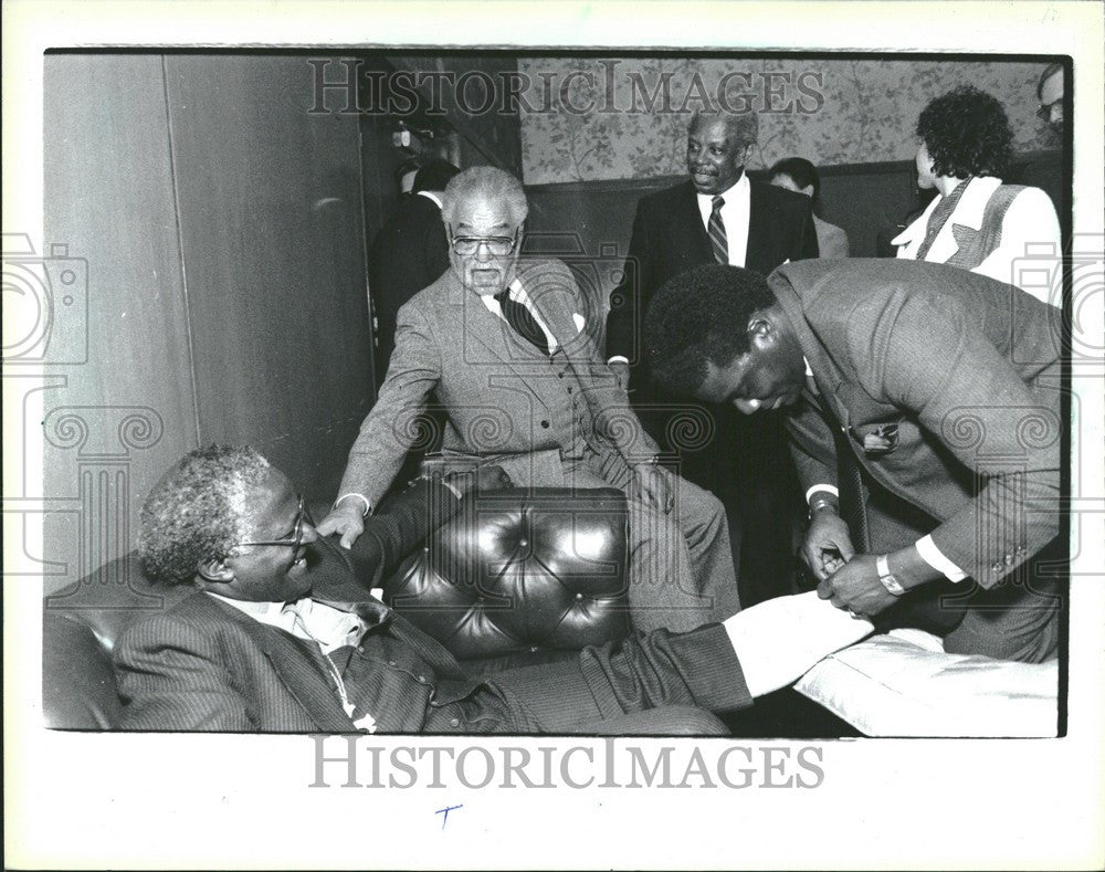 1986 Press Photo mayor young damon keith - Historic Images