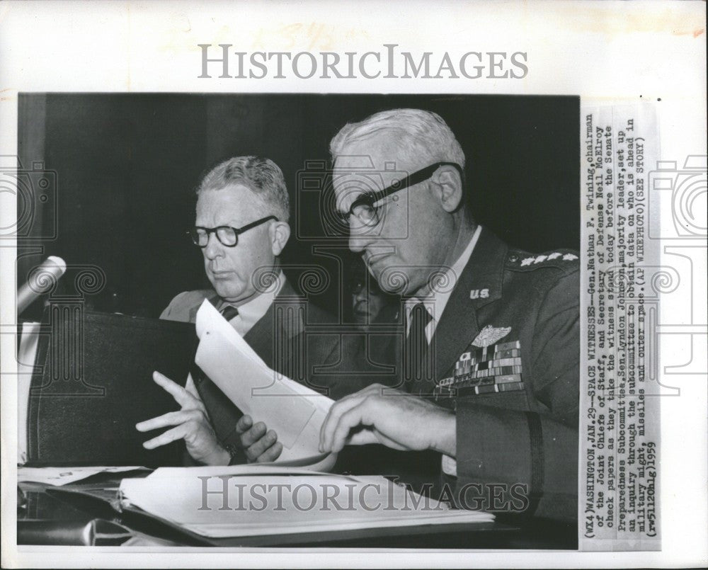 1959 Press Photo Gen. Nathan Twining Sec. Neil McElroy - Historic Images