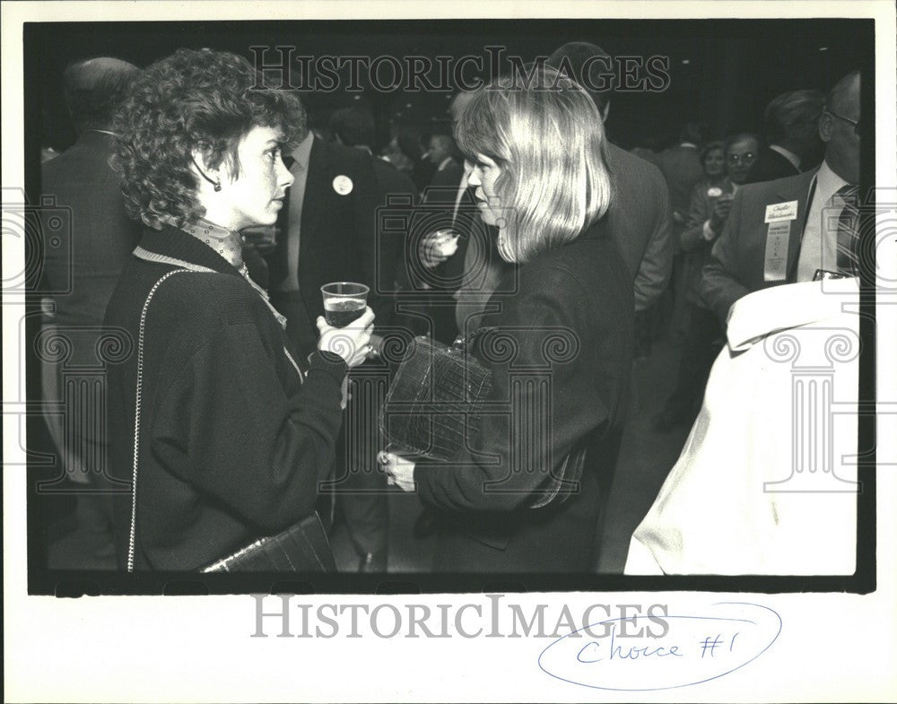 1987 Press Photo Kathryn Poling Ford Judith Muhlberg - Historic Images