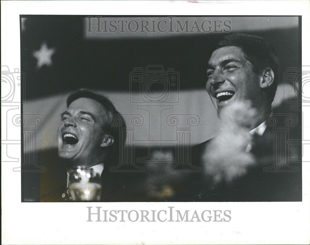 1990 Press Photo Rep. William Schuette  Bill Laimbeer - Historic Images