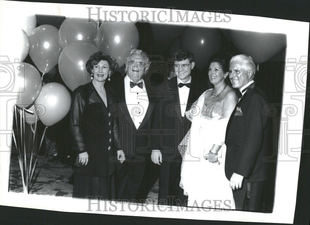 1993 Press Photo Tom Schoenith Sybil Leonard Jaques - Historic Images