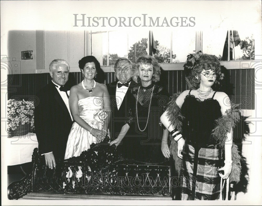 1988 Press Photo Fundraiser Tom Schoenith - Historic Images