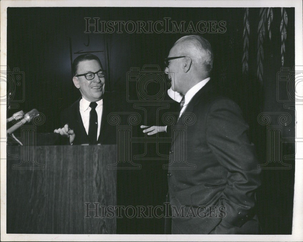 1967 Press Photo Earl Wilson journalist columnist - Historic Images