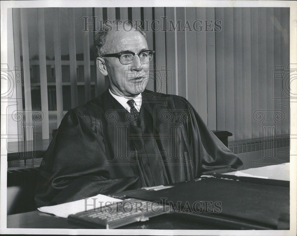 1967 Press Photo Fred Searl Chief Justice of California - Historic Images