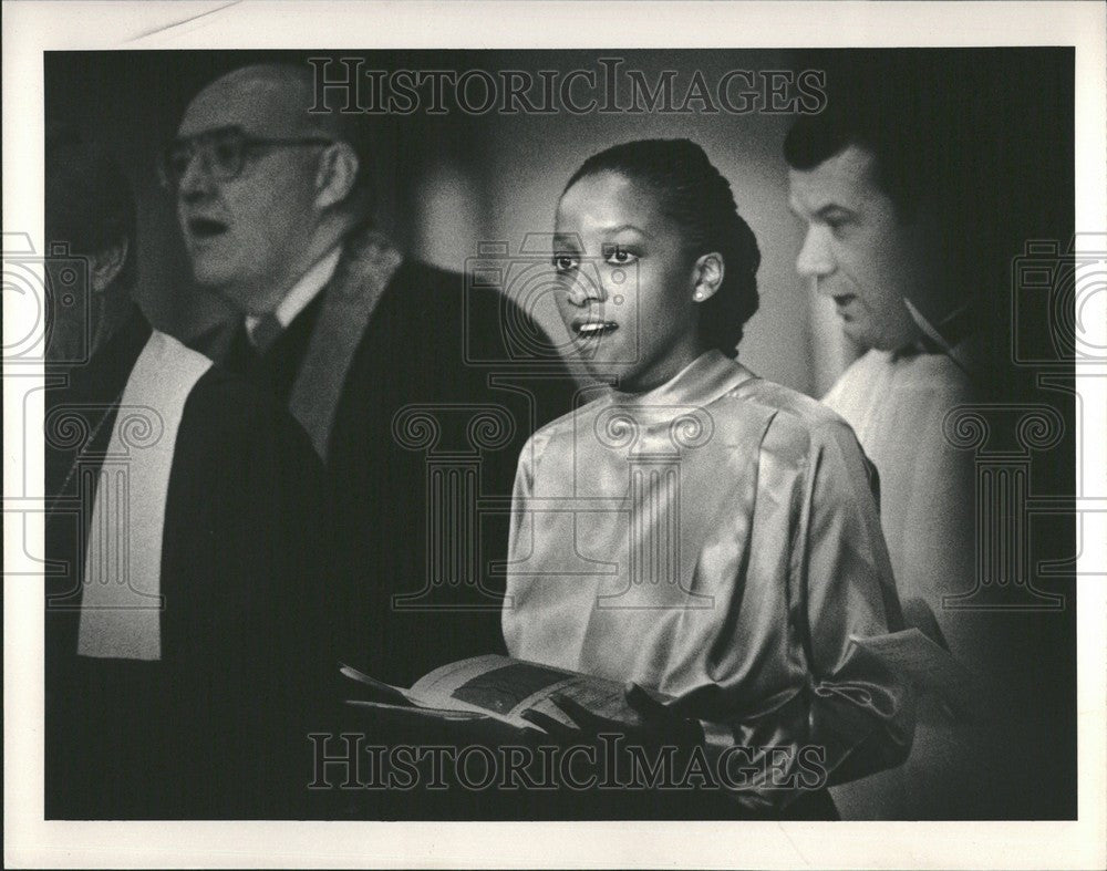 1988 Press Photo Naomi Tutu seavers sings - Historic Images