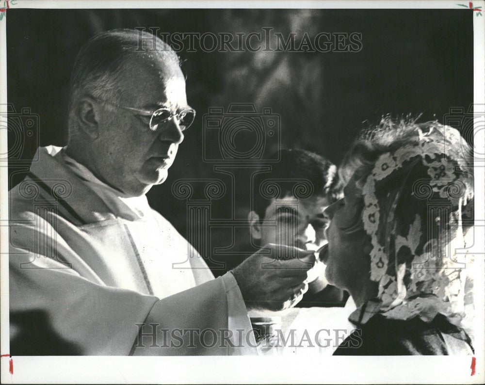 1975 Press Photo John Francis Dearden - Historic Images