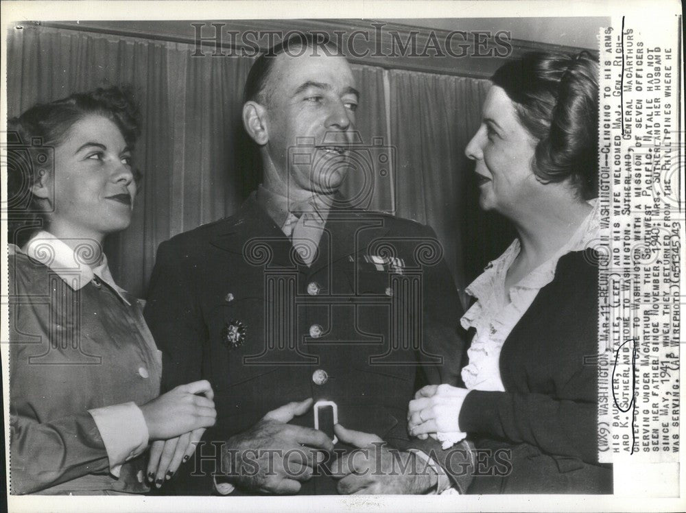 1949 Press Photo Richard K sutherland seven officers - Historic Images