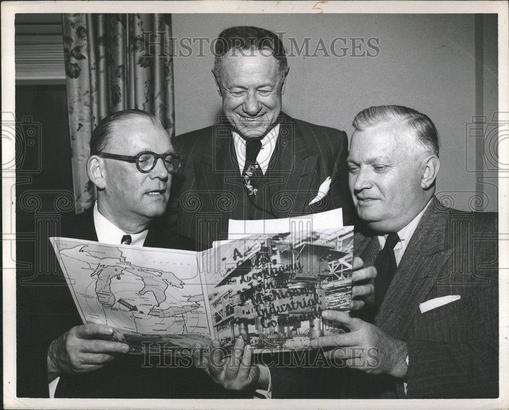 1954 Press Photo Michigan industrialists Walker Cisler - Historic Images