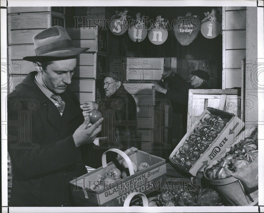 1951 Press Photo Inspector Robert Clay - Historic Images