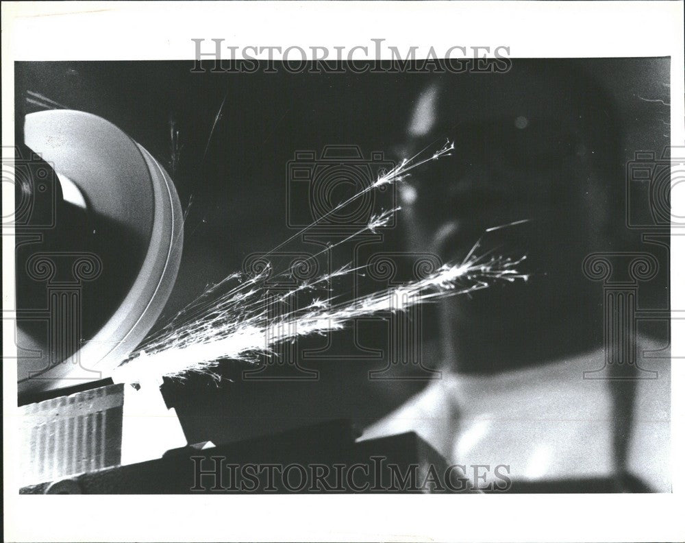 1989 Press Photo Hope machinists training center smith - Historic Images