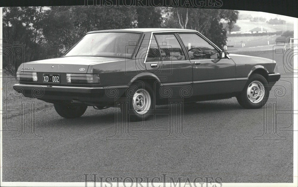 1991 Press Photo Around the world with Ford - Historic Images