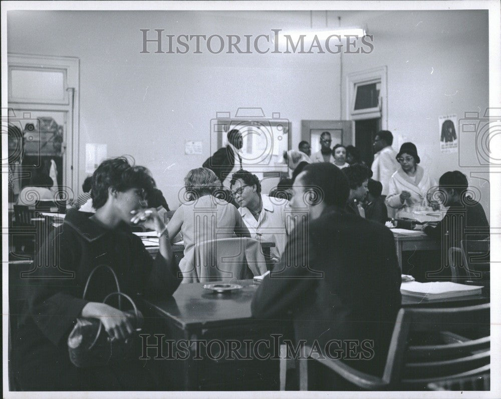 1967 Press Photo FORD JOBS - Historic Images