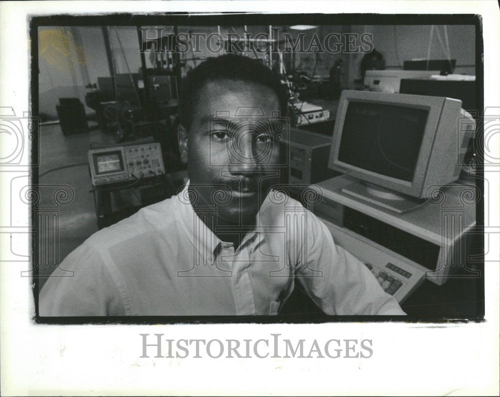 1990 Press Photo Joseph Fransisco Wayne State - Historic Images