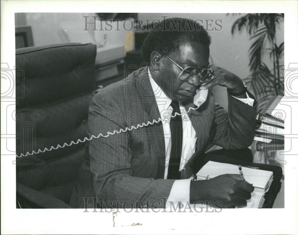 1990 Press Photo Georgia Francis Blue Cross Blue Shield - Historic Images