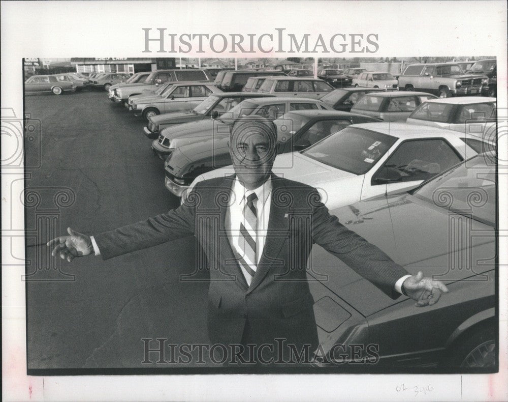 1988 Press Photo Van Dyke Dodge expansion key success - Historic Images