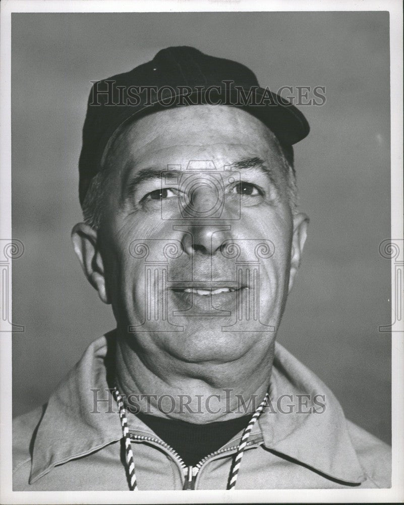 1950 Press Photo Alvin Sandall Coach - Historic Images