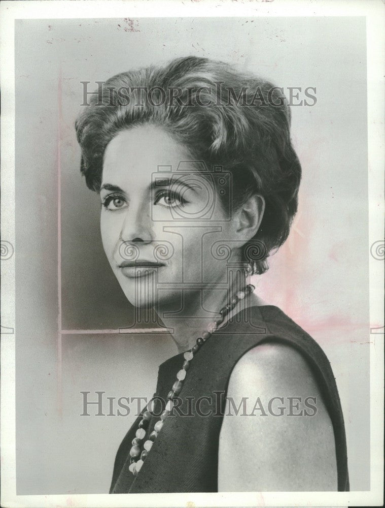 1975 Press Photo Marlene Sanders - Historic Images