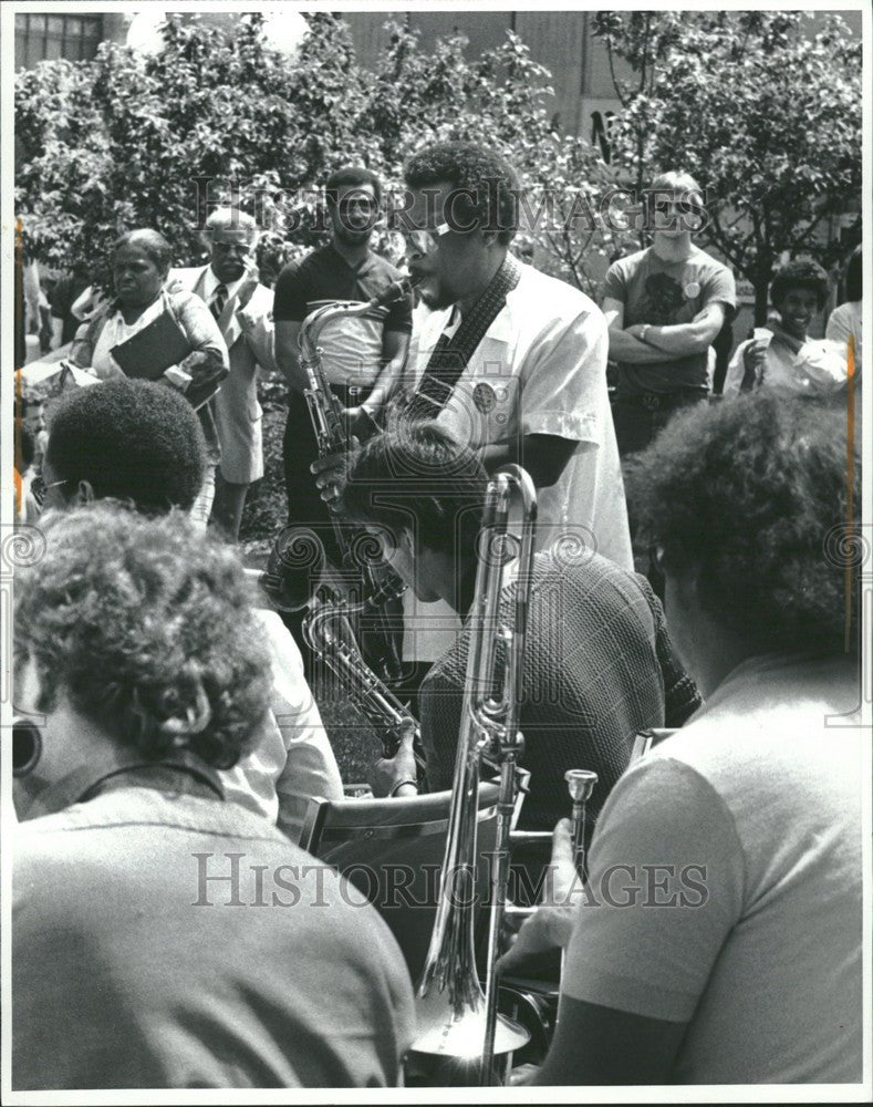 1982 Press Photo Sam Sanders - Historic Images